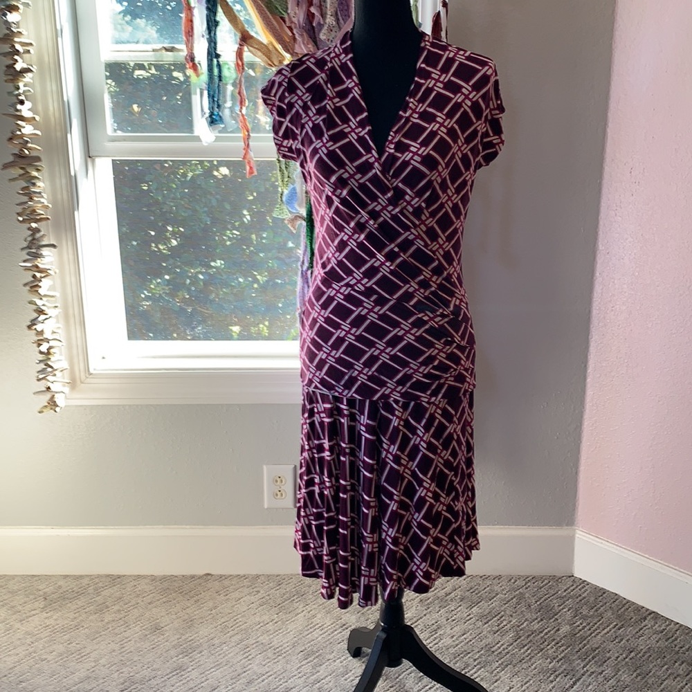 Extra small (stretchable) to small or medium NY & Co 2 pc skirt and blou…
